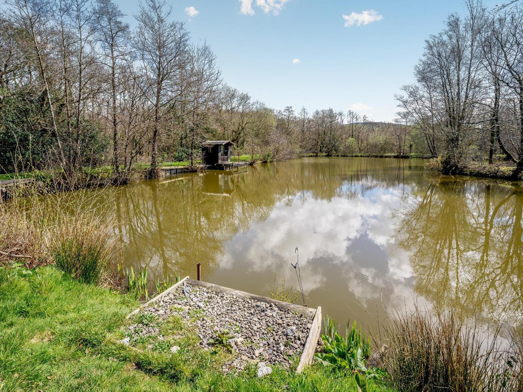 Tynrhos Lake View Cilcennin المظهر الخارجي الصورة